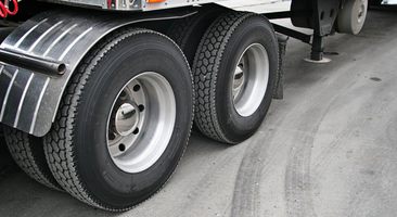 Como prolongar a vida útil dos pneus de caminhão?