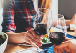 Harmonização com vinhos: qual a ordem correta para servi-los?